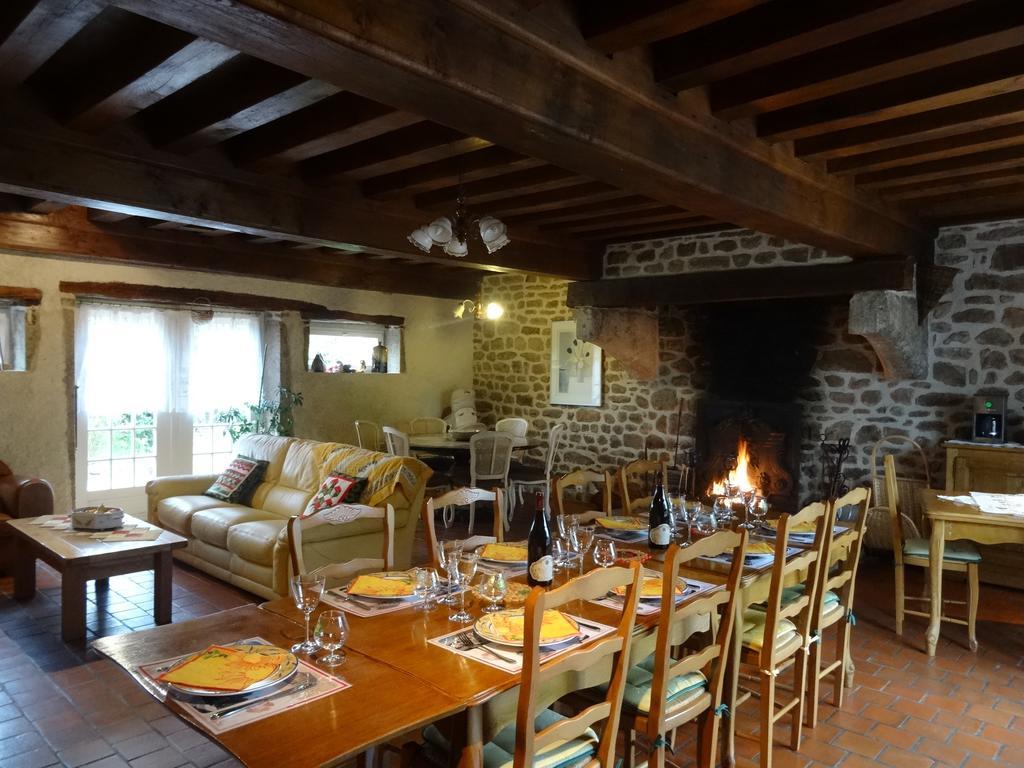 La Clef Des Champs Panzió La Roche-en-Brenil Kültér fotó