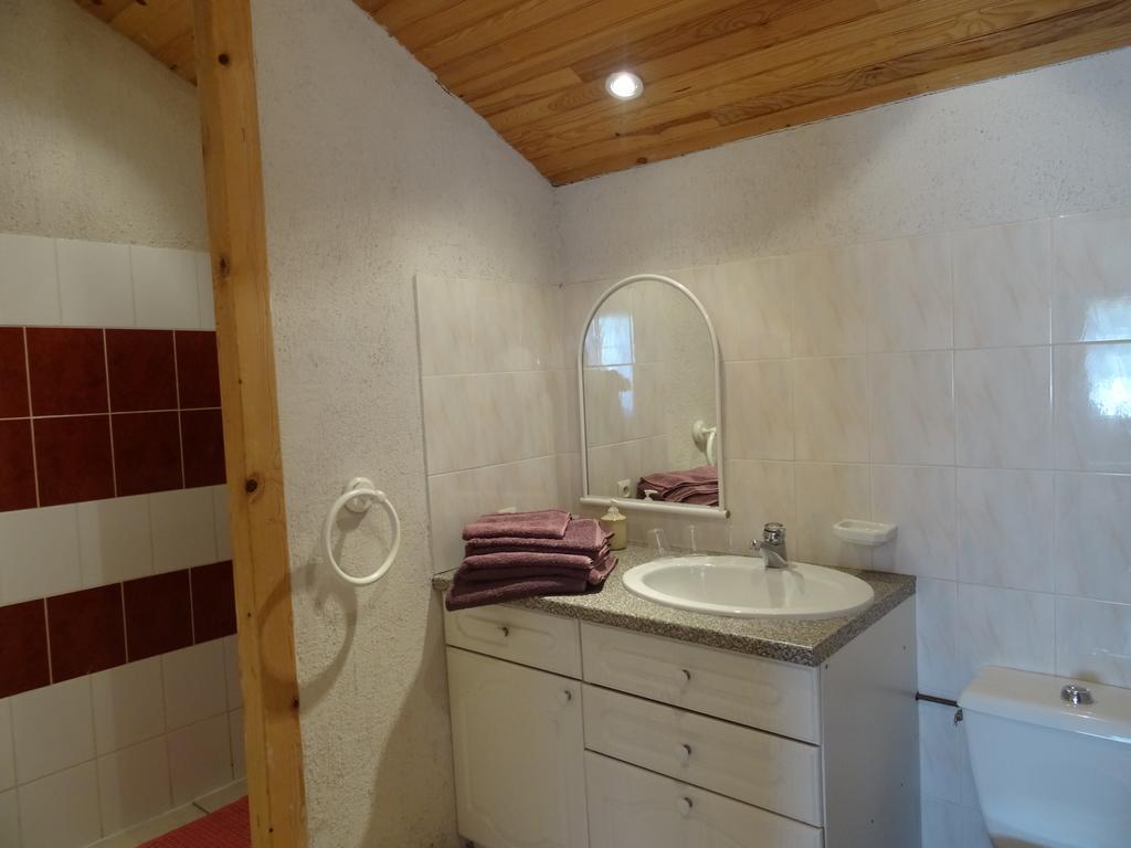 La Clef Des Champs Panzió La Roche-en-Brenil Szoba fotó